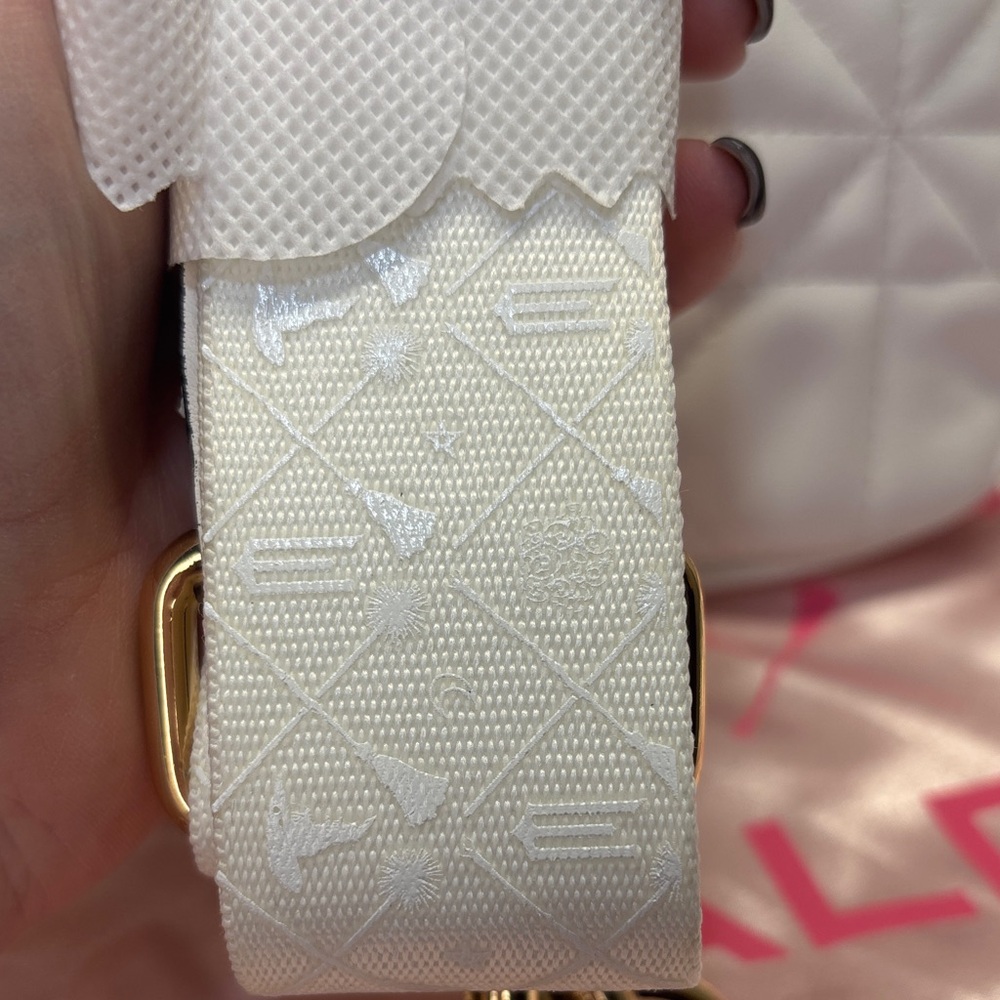 Aldo WICKED Stylish White with charms and Guitar Strap Women's Bag SOLD OUT! - Picture 10 of 15